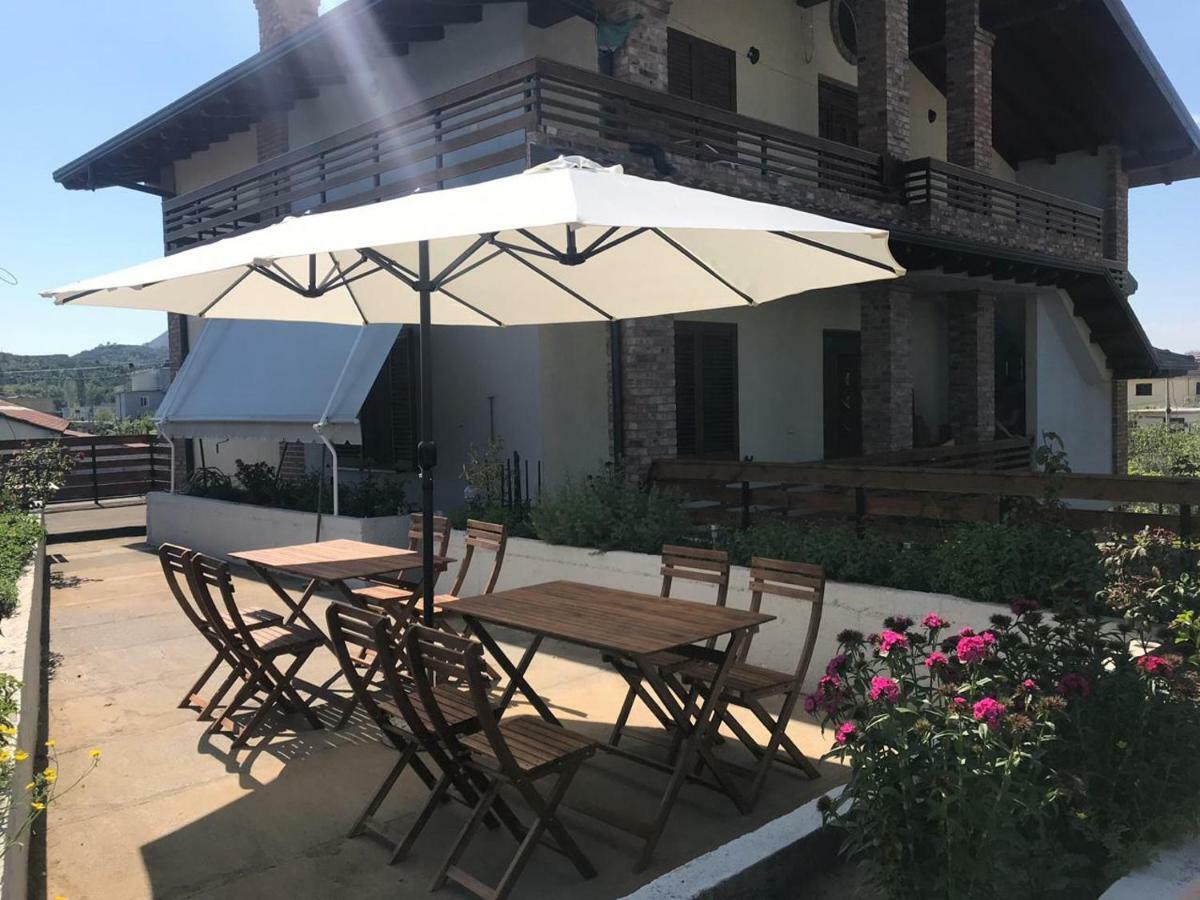 Sara'S Villa Shkoder Exterior photo