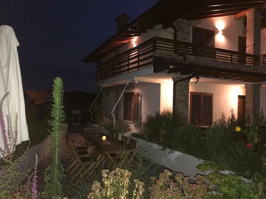 Sara'S Villa Shkoder Exterior photo