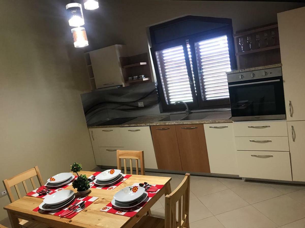 Sara'S Villa Shkoder Exterior photo