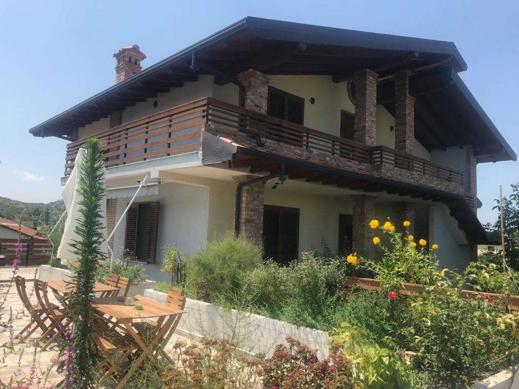 Sara'S Villa Shkoder Exterior photo